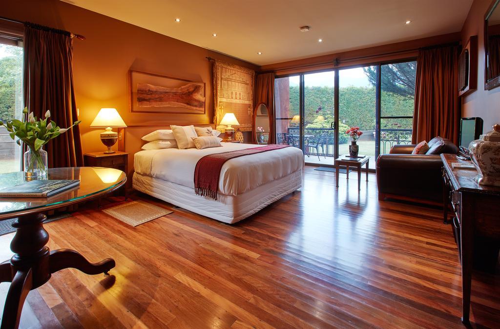 Villa Gusto Luxury Accommodation Porepunkah Exterior photo